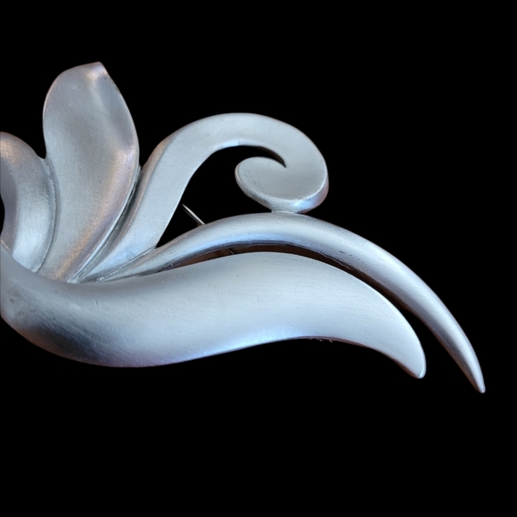 Vintage 1986 Jonette Jewelry Silver Pewter Abstract Brooch - Picture 3 of 6